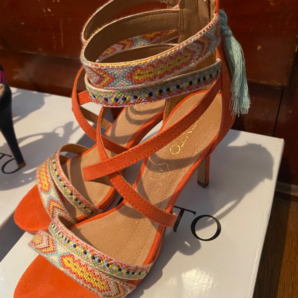 Texto heels - Picture 3 of 3